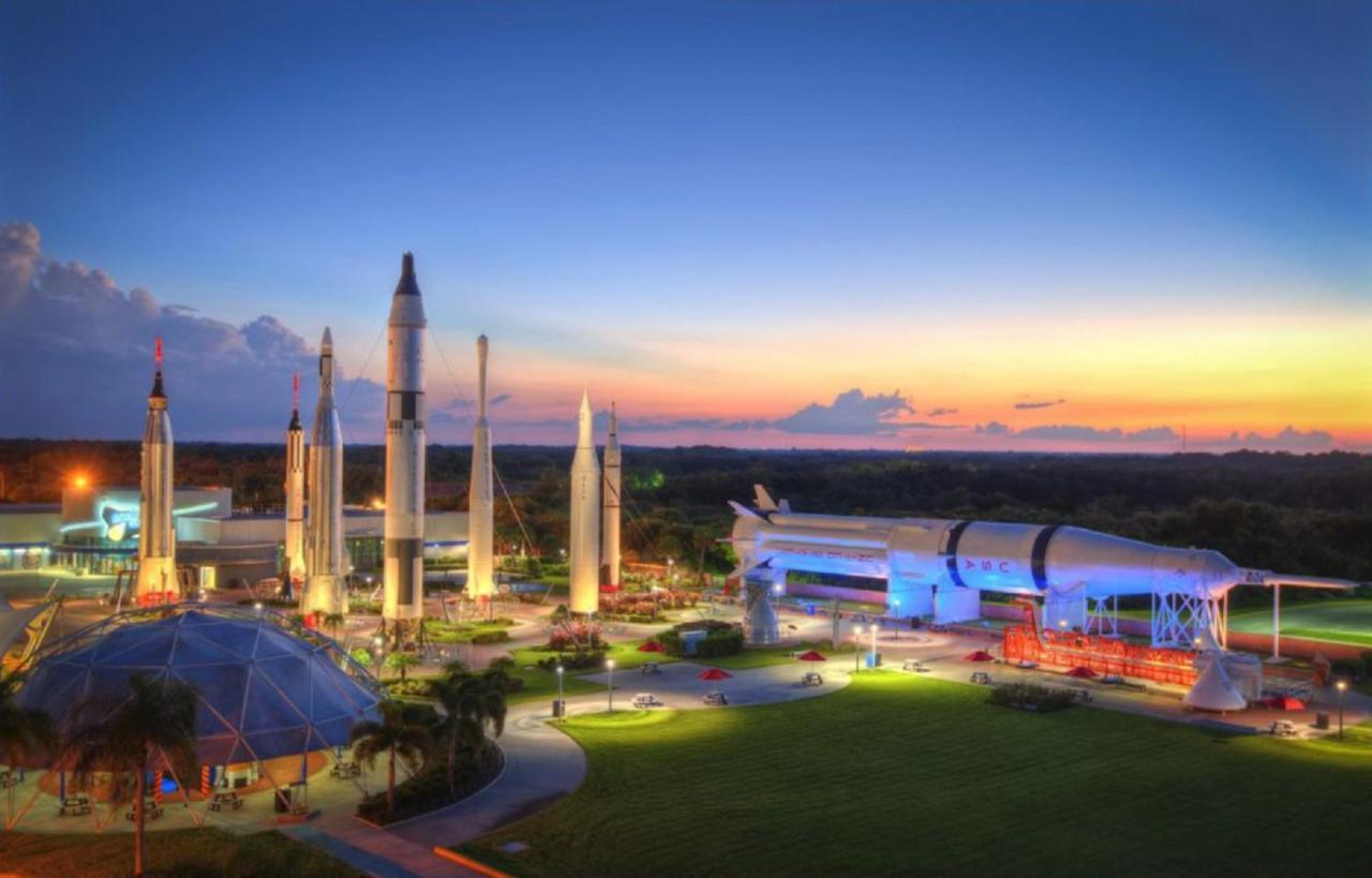 Bposhtels Orlando Florida Mall Exterior photo